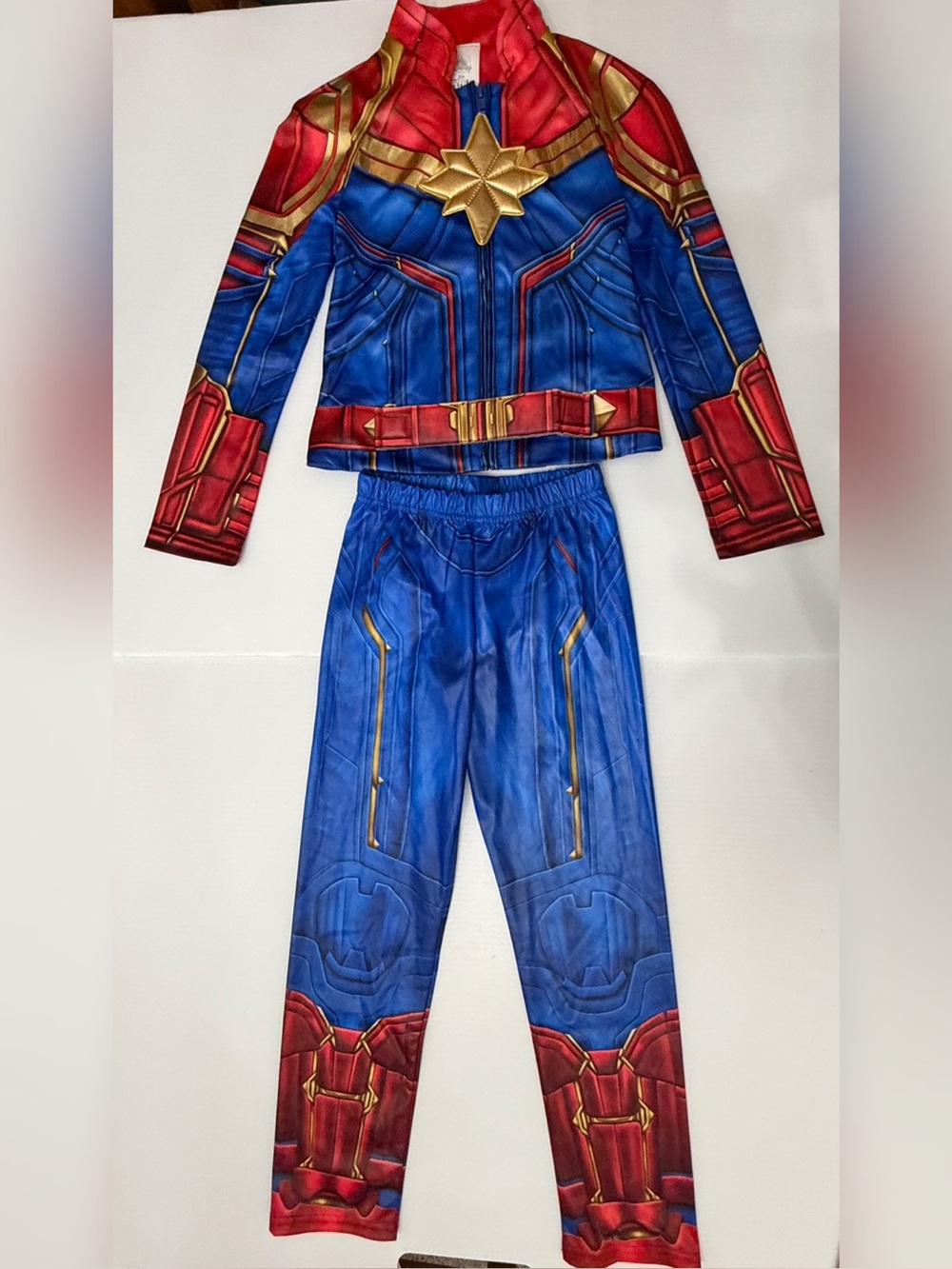 Disney Deluxe Captain Marvel Costume Set - Blue & Red - 5/6